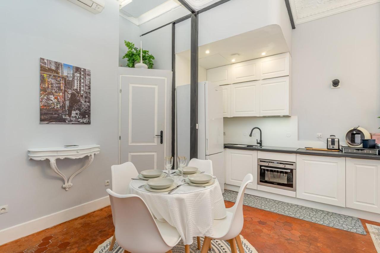 Nouvel Appartement De Caractere Et Climatise A La Joliette Марсилия Екстериор снимка