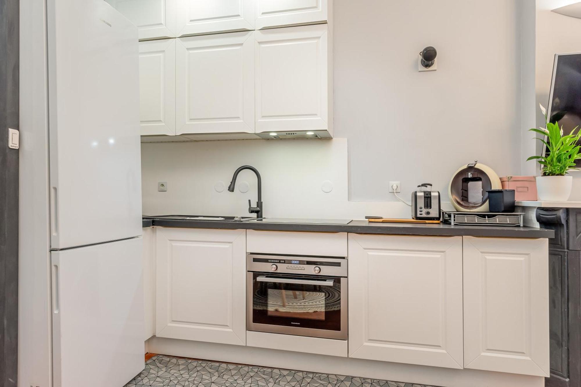 Nouvel Appartement De Caractere Et Climatise A La Joliette Марсилия Екстериор снимка